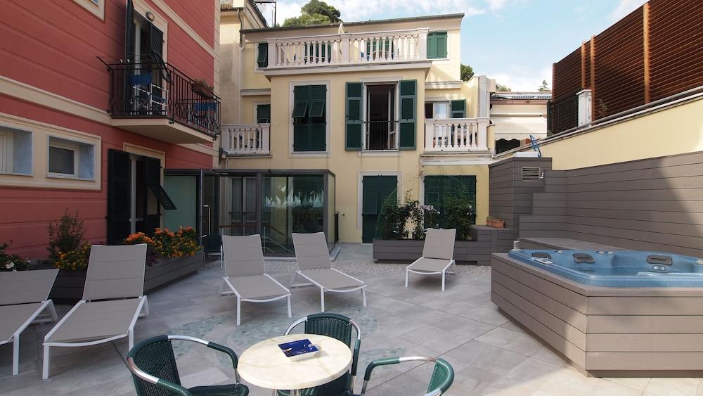 Piccolo Hotel Монеглия Екстериор снимка