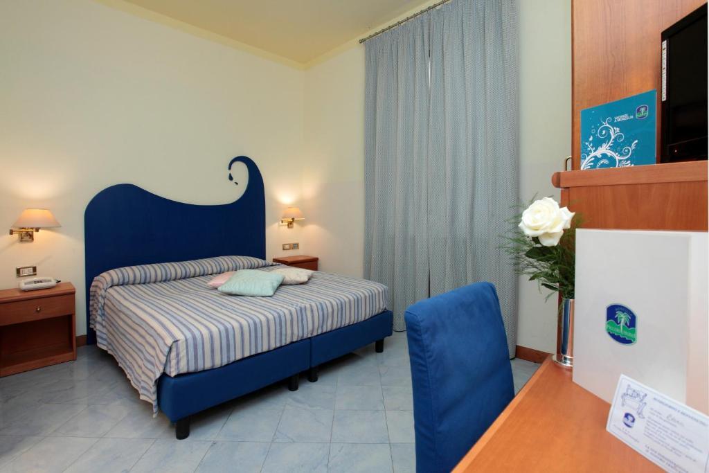Piccolo Hotel Монеглия Екстериор снимка