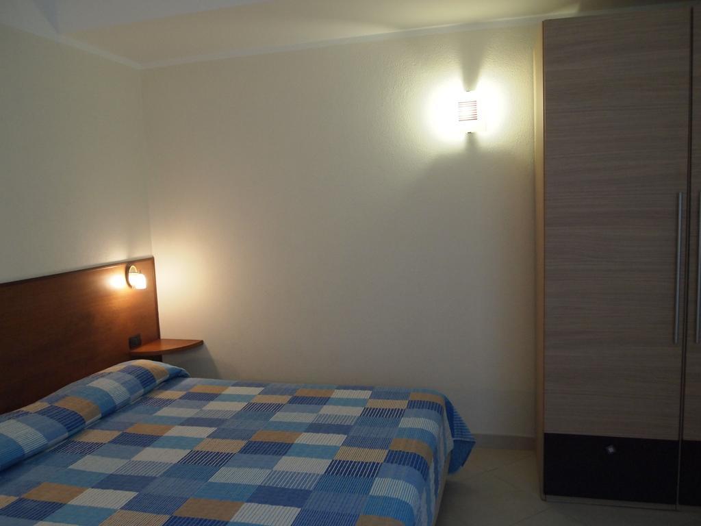 Piccolo Hotel Монеглия Екстериор снимка